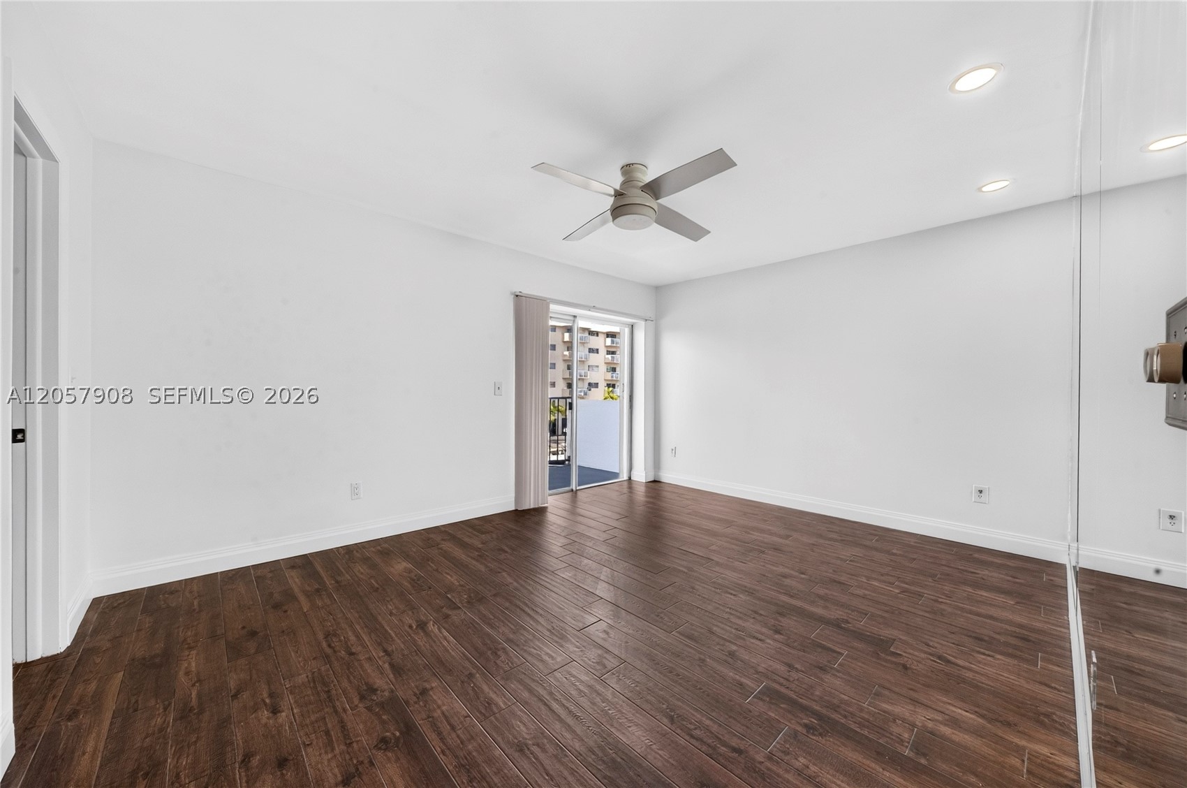 3642 NE 171st St #305, North Miami Beach FL 33160