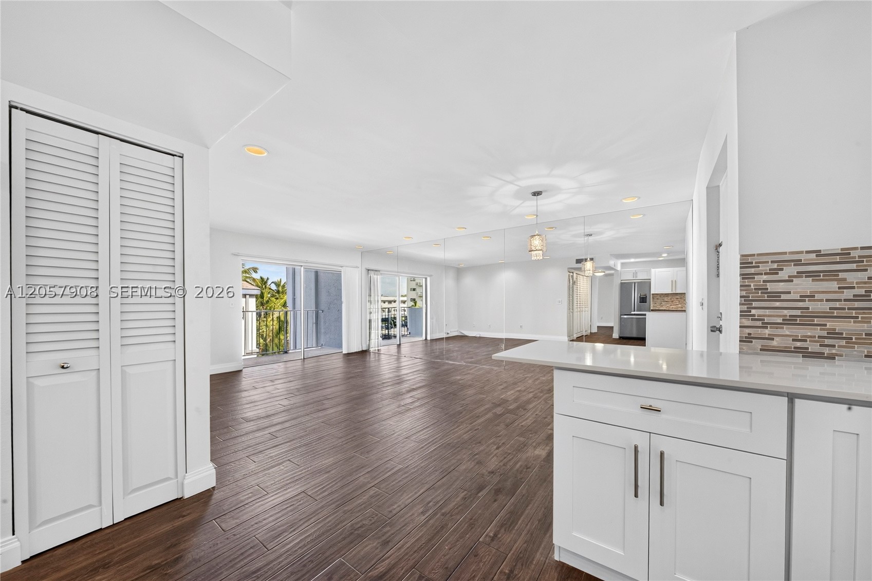 3642 NE 171st St #305, North Miami Beach FL 33160