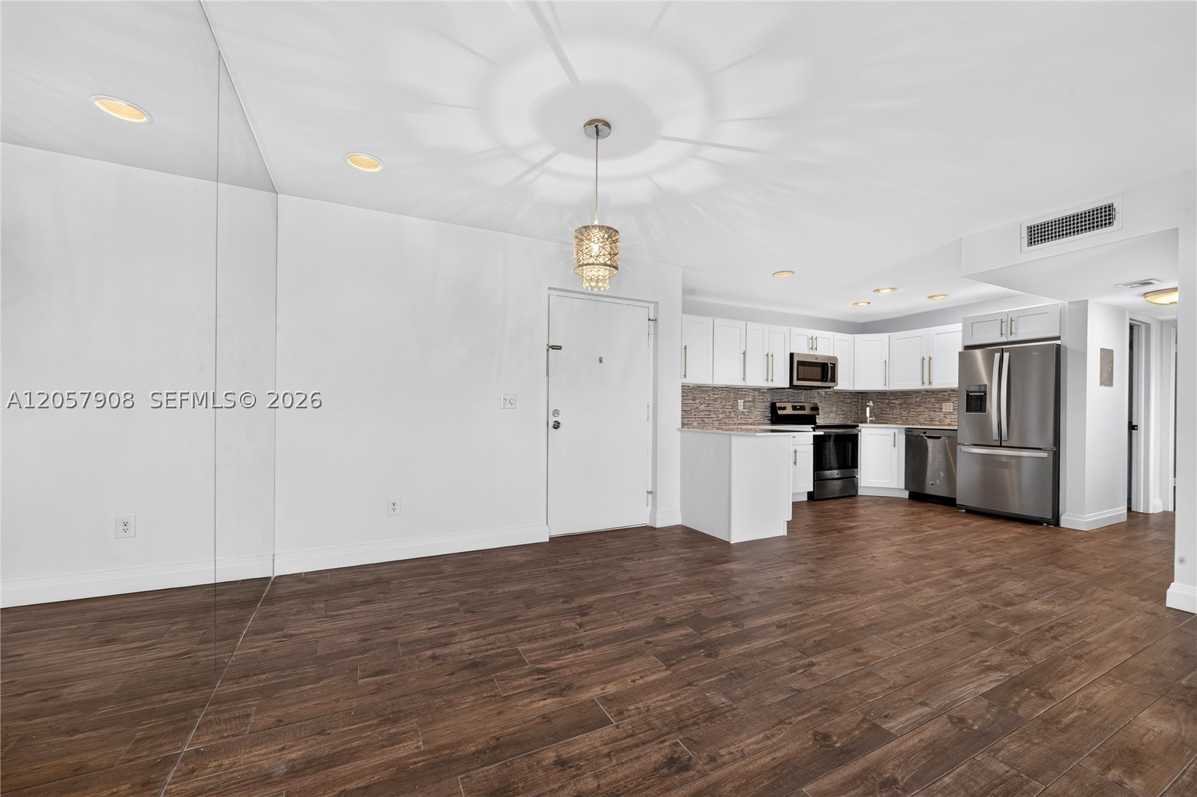3642 NE 171st St #305, North Miami Beach FL 33160