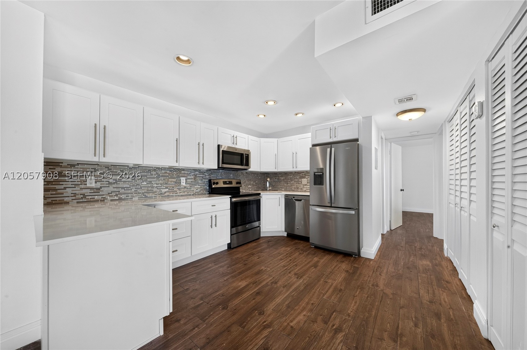 3642 NE 171st St #305, North Miami Beach FL 33160