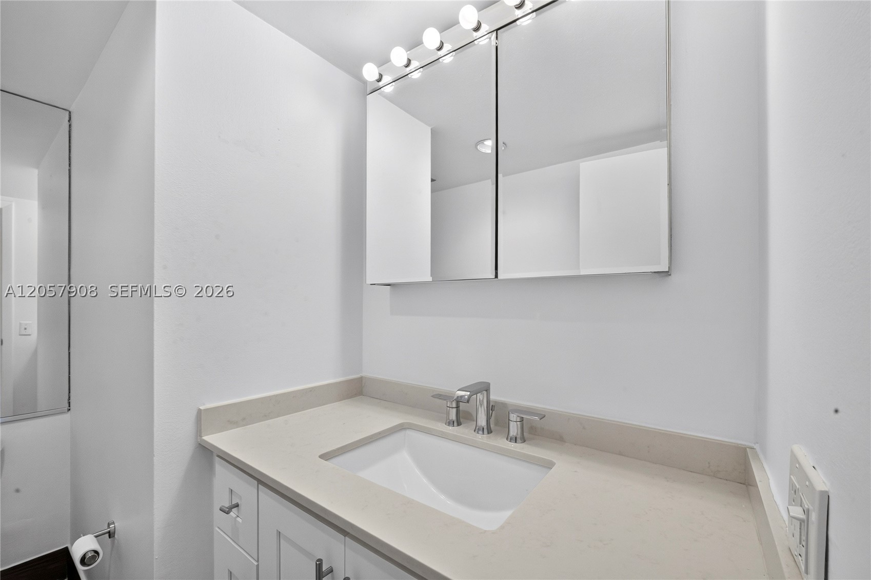 3642 NE 171st St #305, North Miami Beach FL 33160