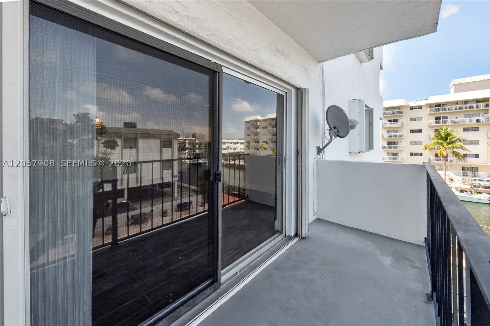 3642 NE 171st St #305, North Miami Beach FL 33160