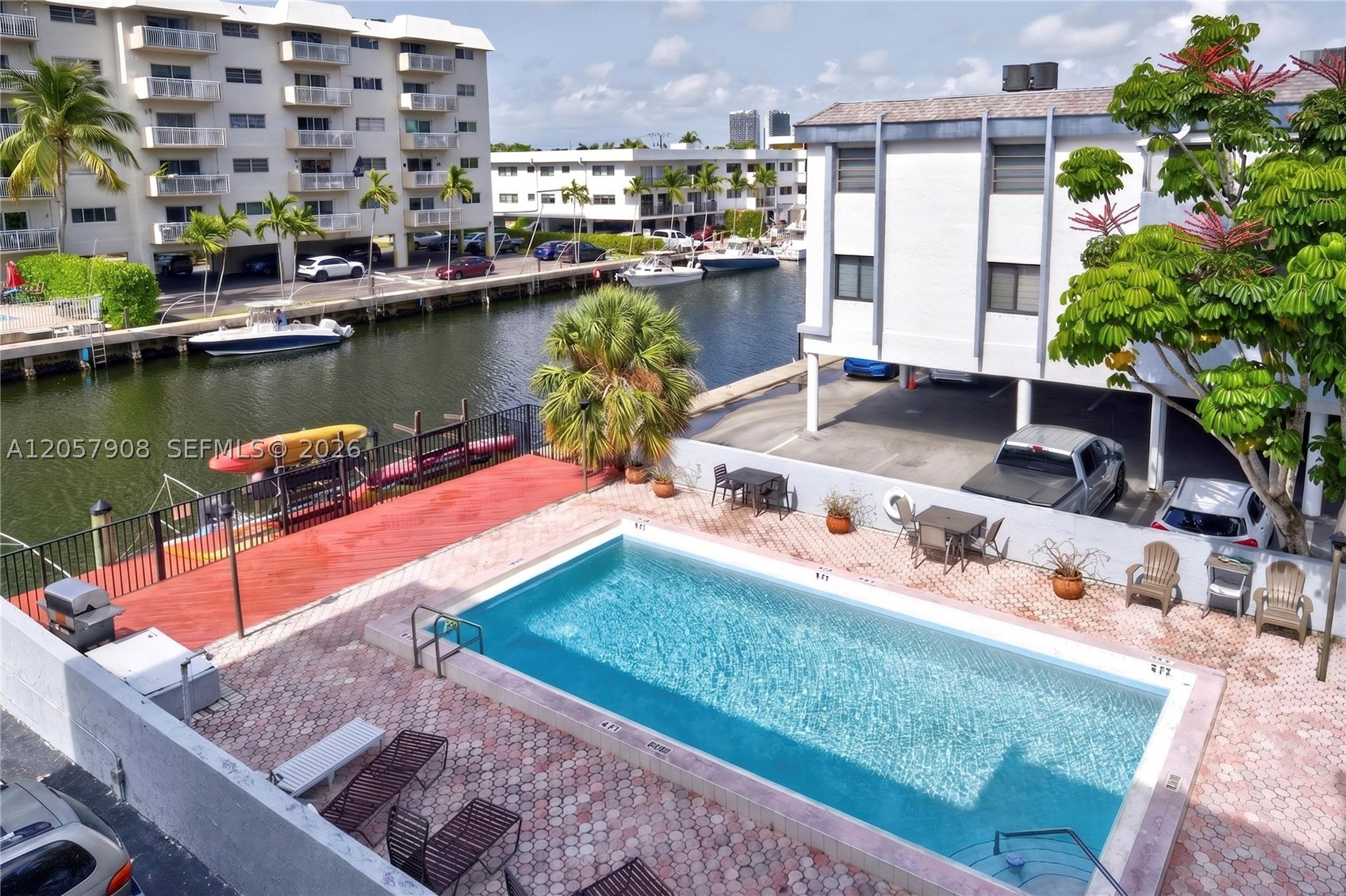 3642 NE 171st St #305, North Miami Beach FL 33160