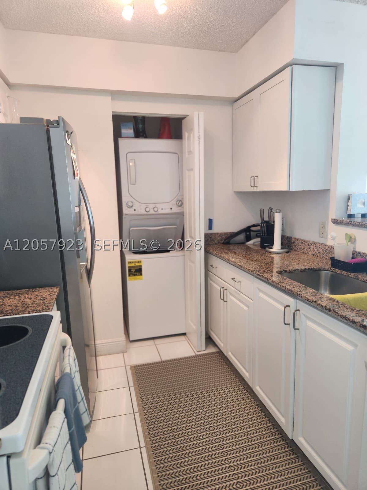1155 Brickell Bay Dr #1807, Miami FL 33131
