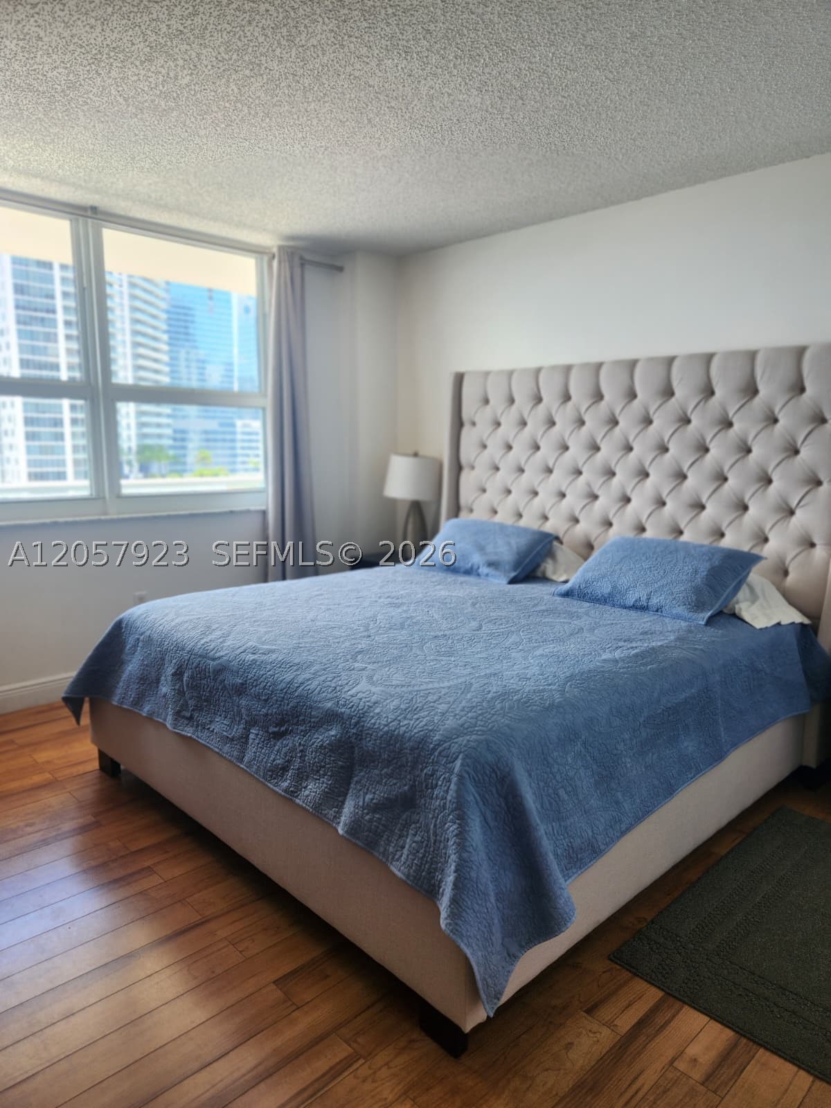 1155 Brickell Bay Dr #1807, Miami FL 33131