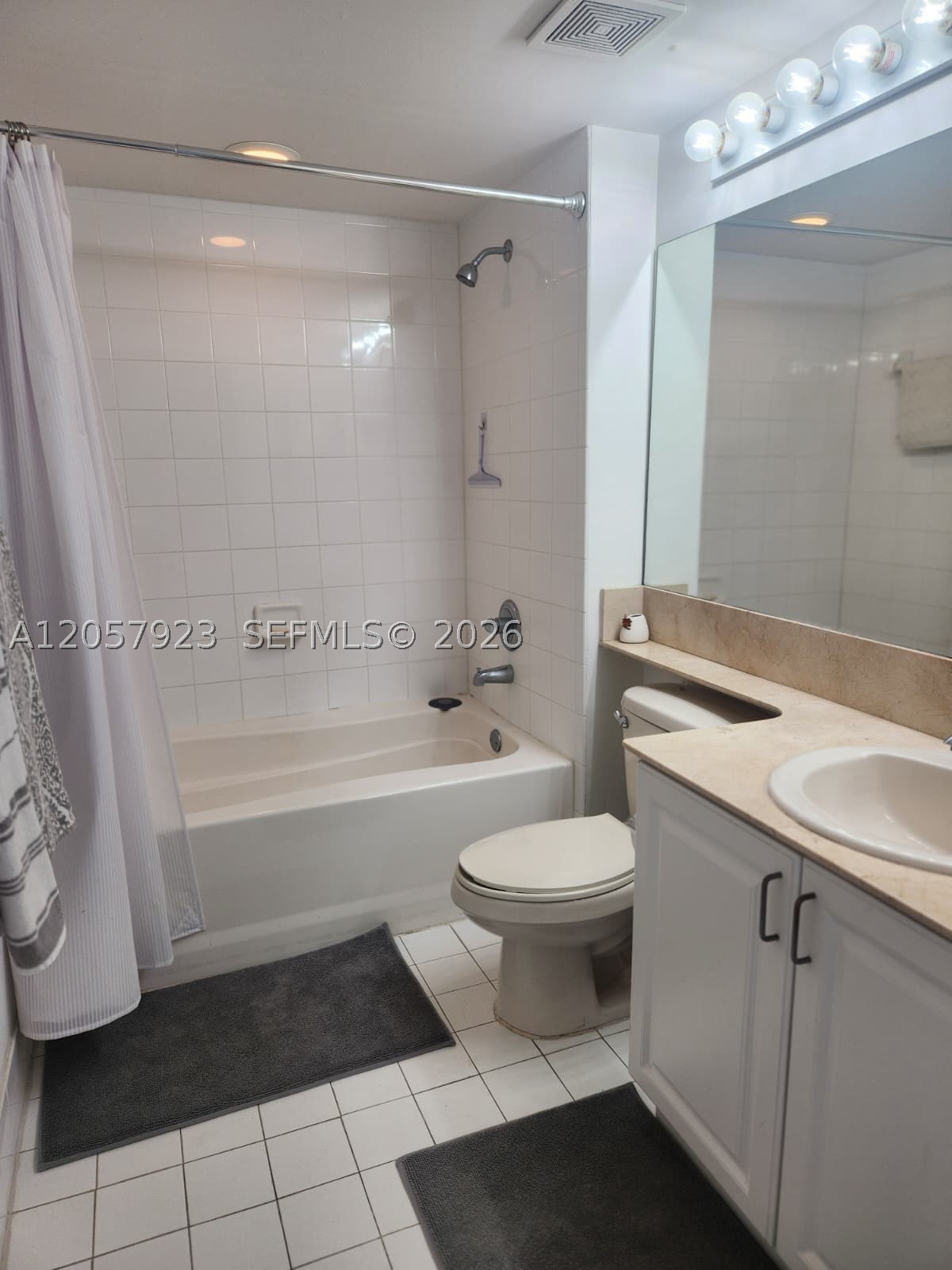 1155 Brickell Bay Dr #1807, Miami FL 33131