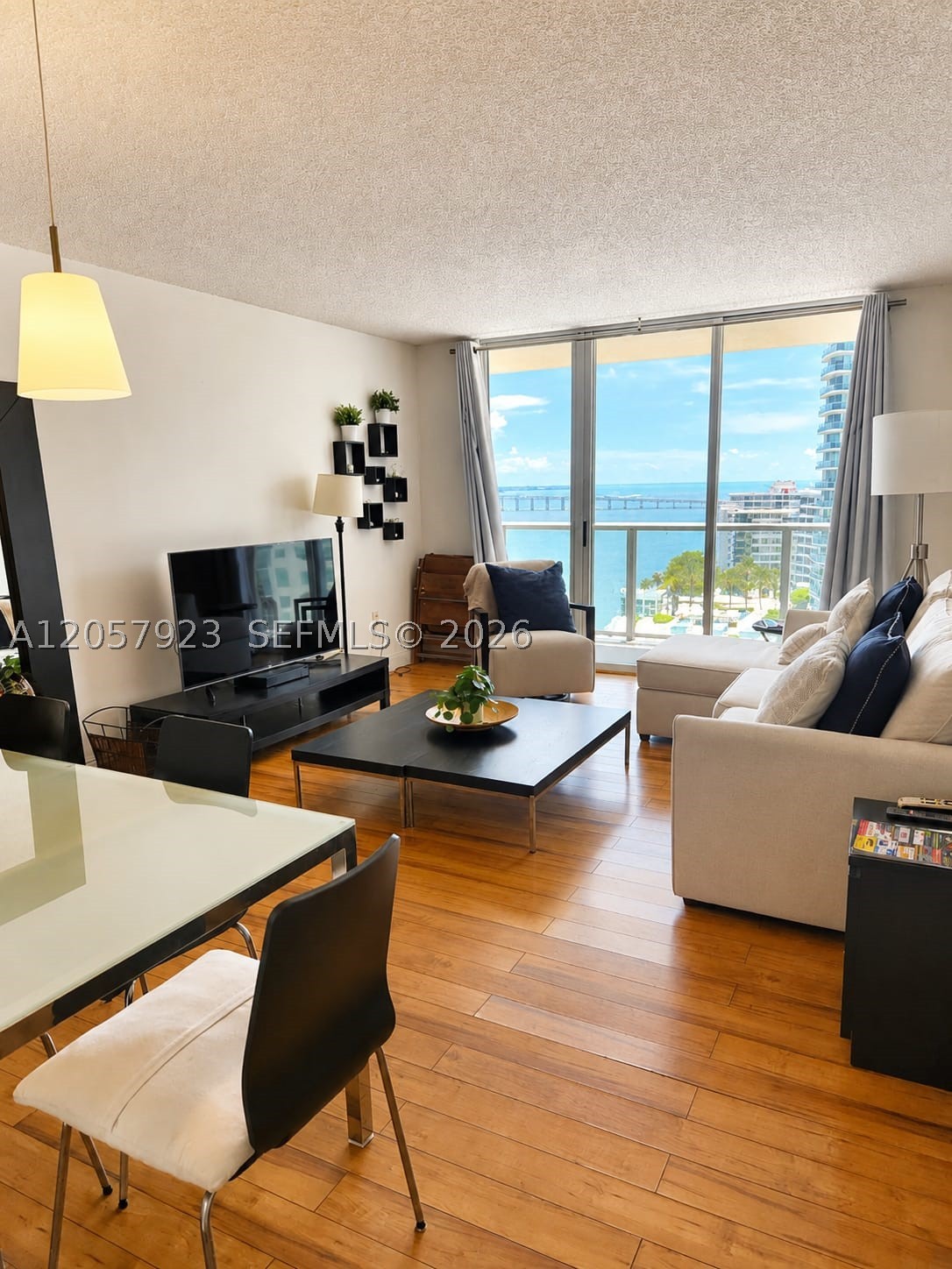 1155 Brickell Bay Dr #1807, Miami FL 33131