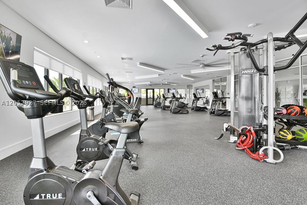 8316 NW 43rd St, Doral FL 33166