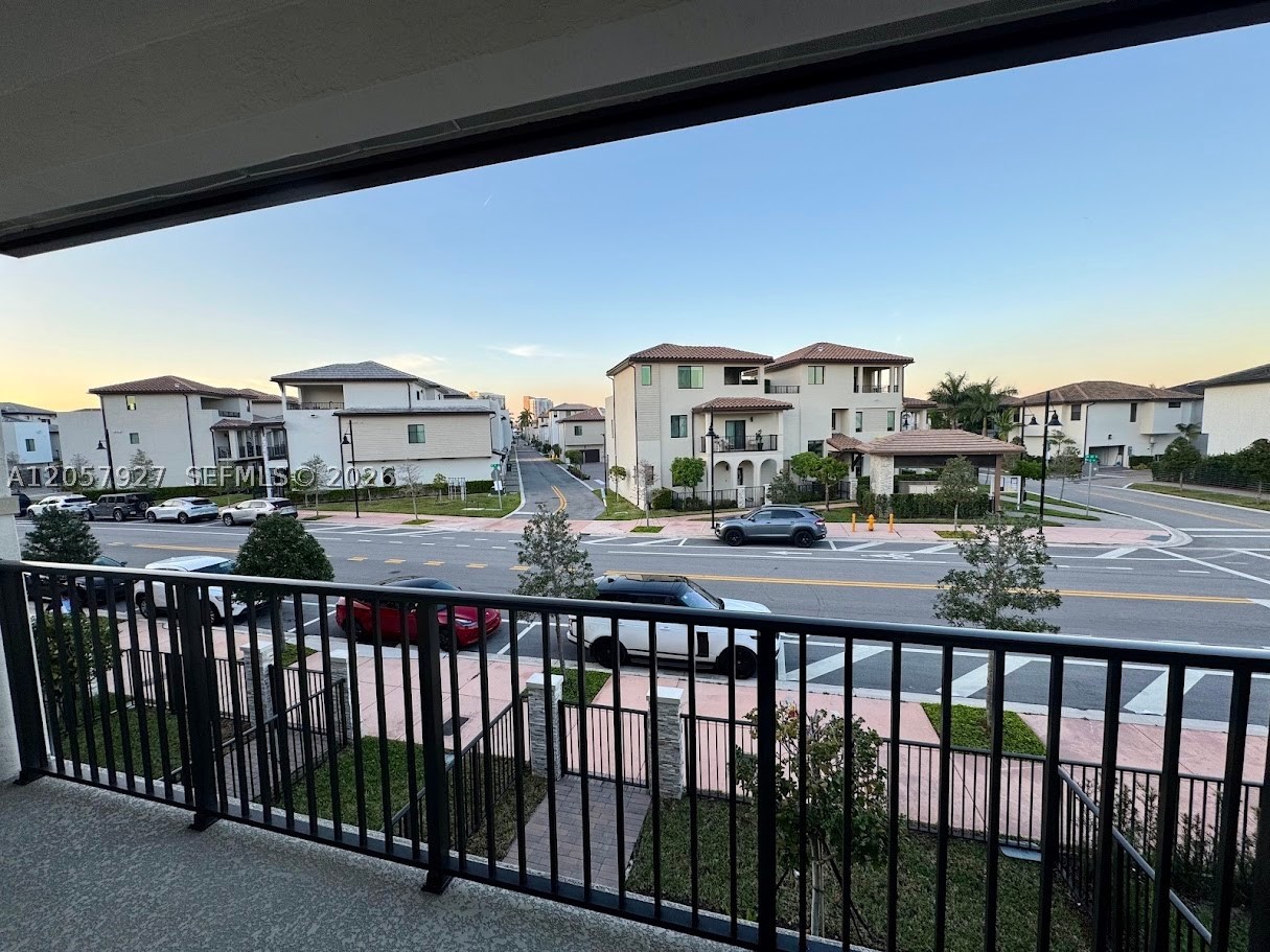 8316 NW 43rd St, Doral FL 33166