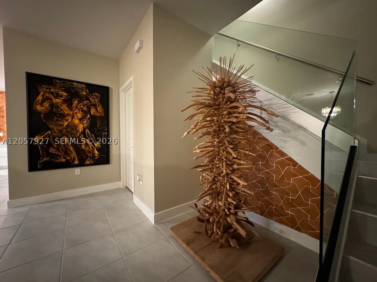 8316 NW 43rd St, Doral FL 33166