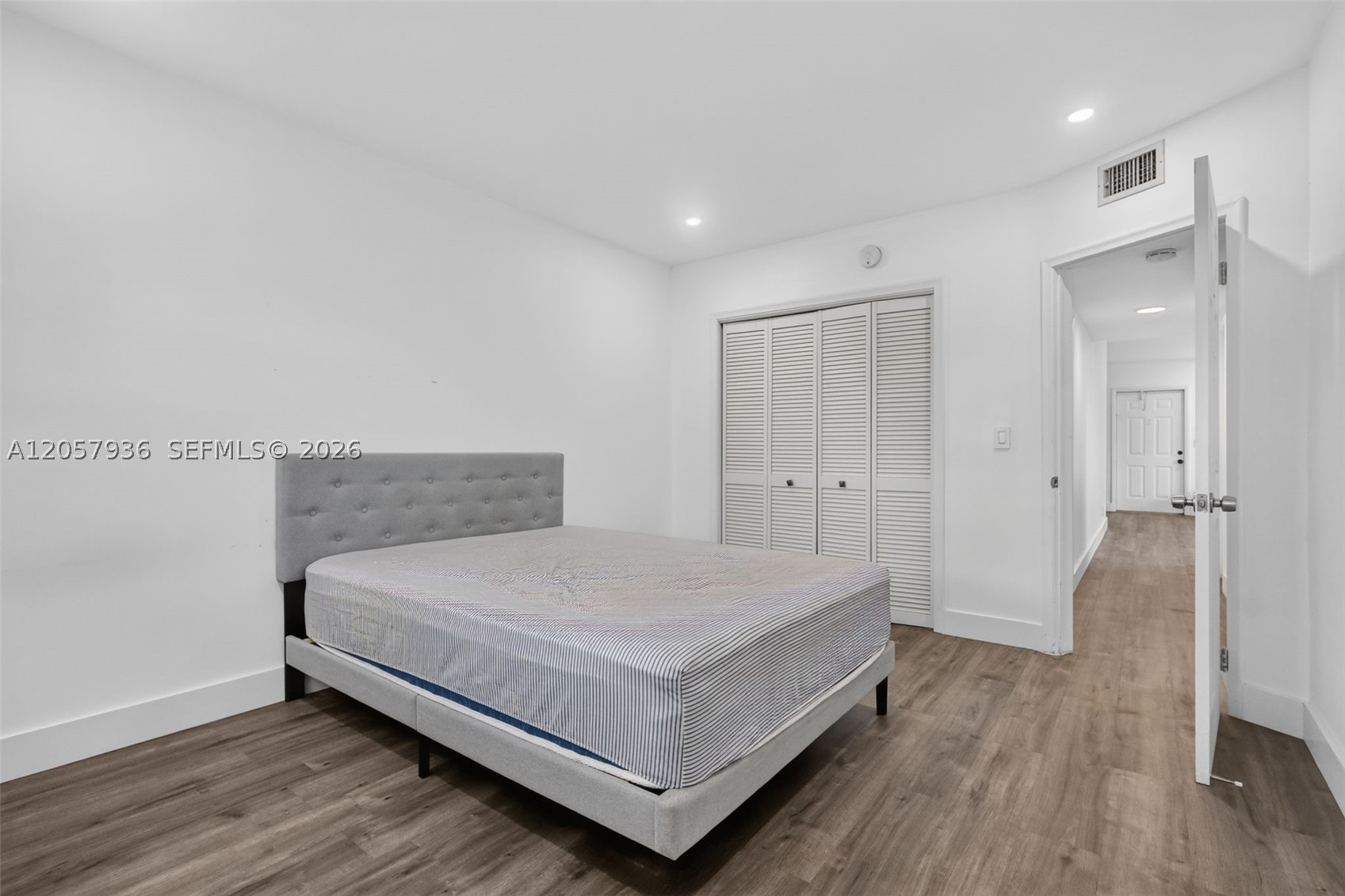 2100 Diana Dr #310, Hallandale Beach FL 33009