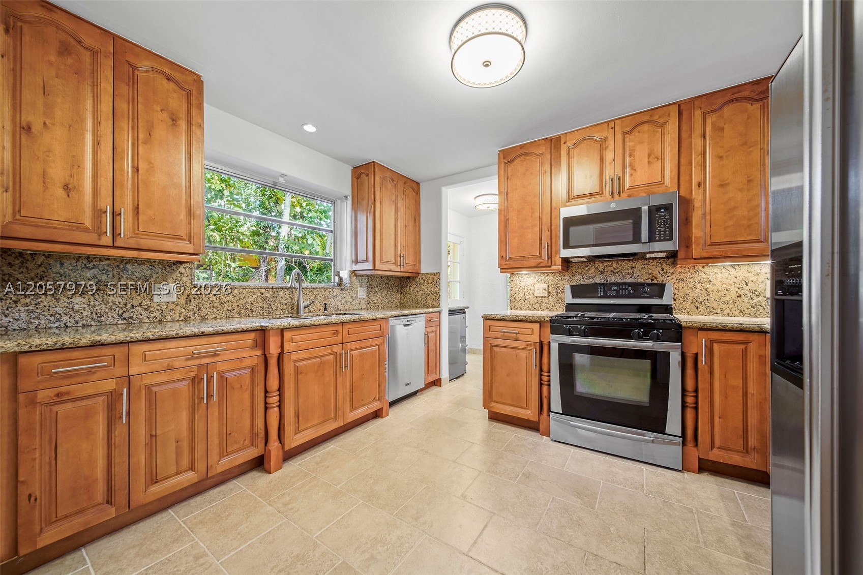 5842 Alton Rd, Miami Beach FL 33140