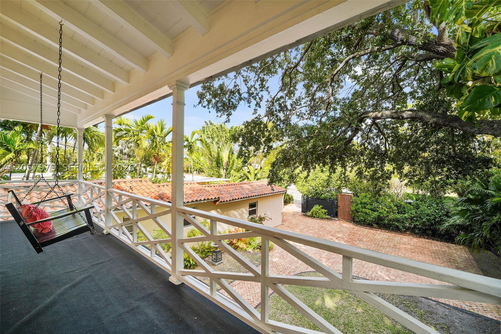 5842 Alton Rd, Miami Beach FL 33140