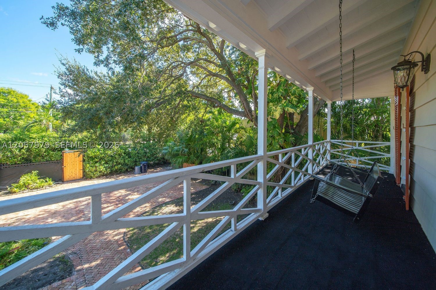 5842 Alton Rd, Miami Beach FL 33140