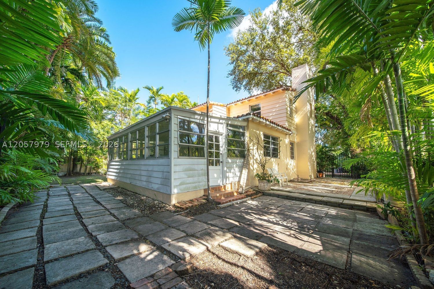 5842 Alton Rd, Miami Beach FL 33140