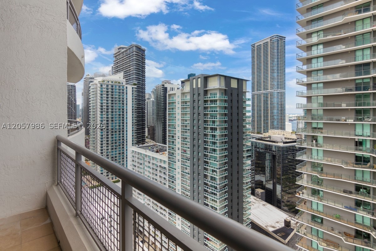 60 SW 13th St #3022, Miami FL 33130