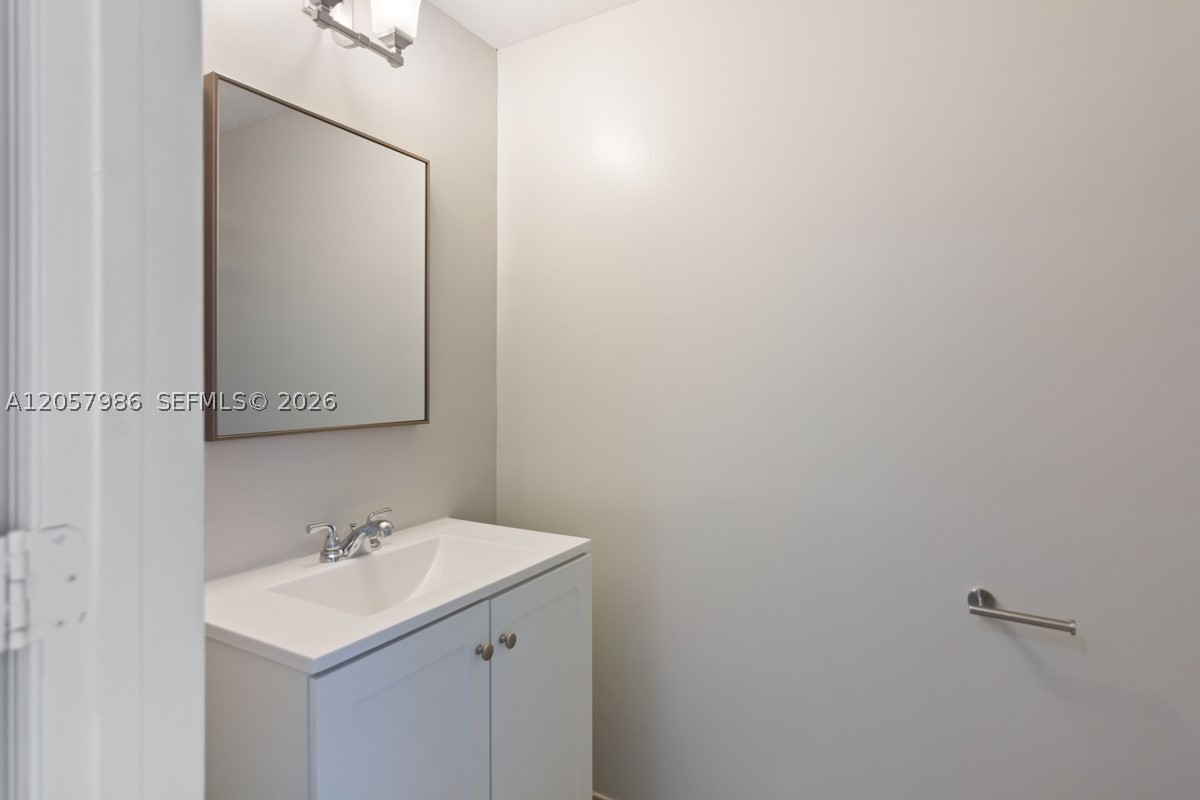 60 SW 13th St #3022, Miami FL 33130
