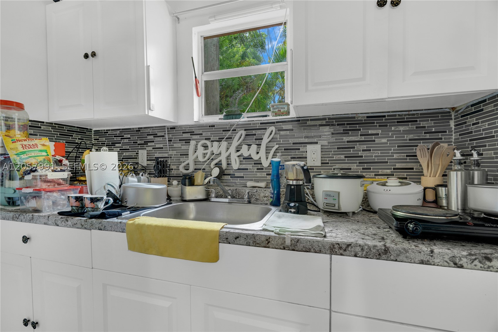 2204 SW 11th Ter, Miami FL 33135