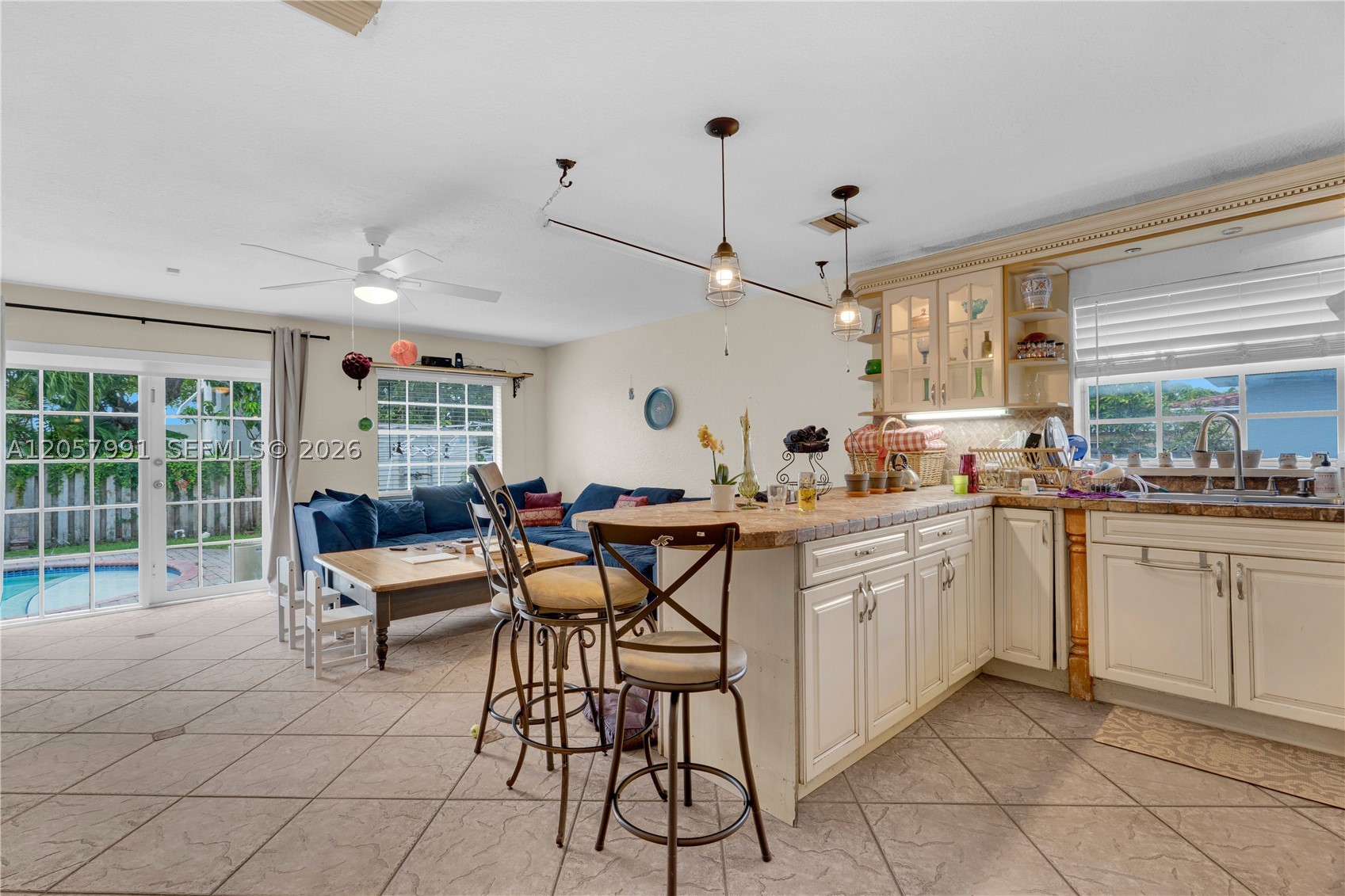 2204 SW 11th Ter, Miami FL 33135