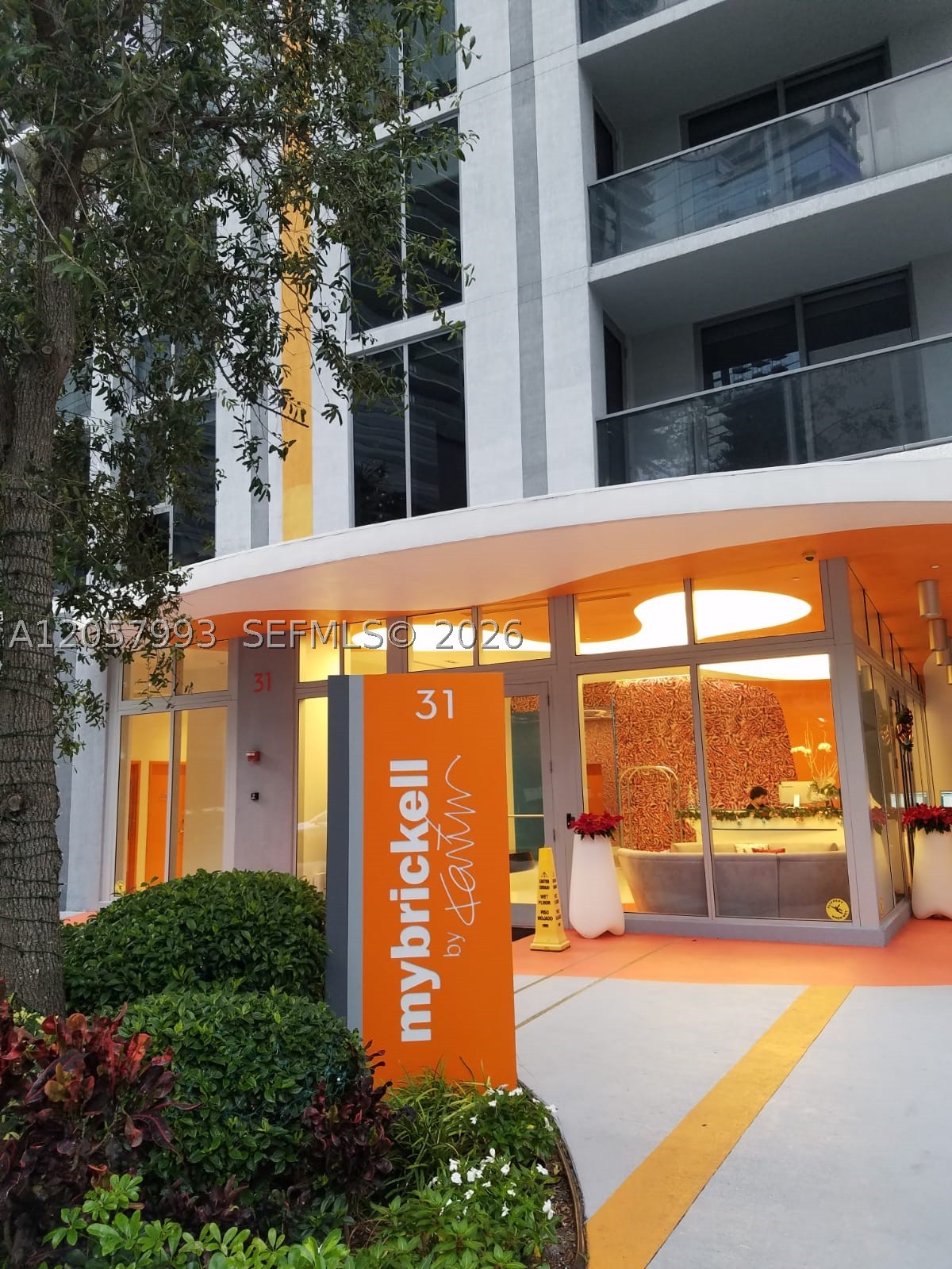31 SE 6 street #706, Miami FL 33131
