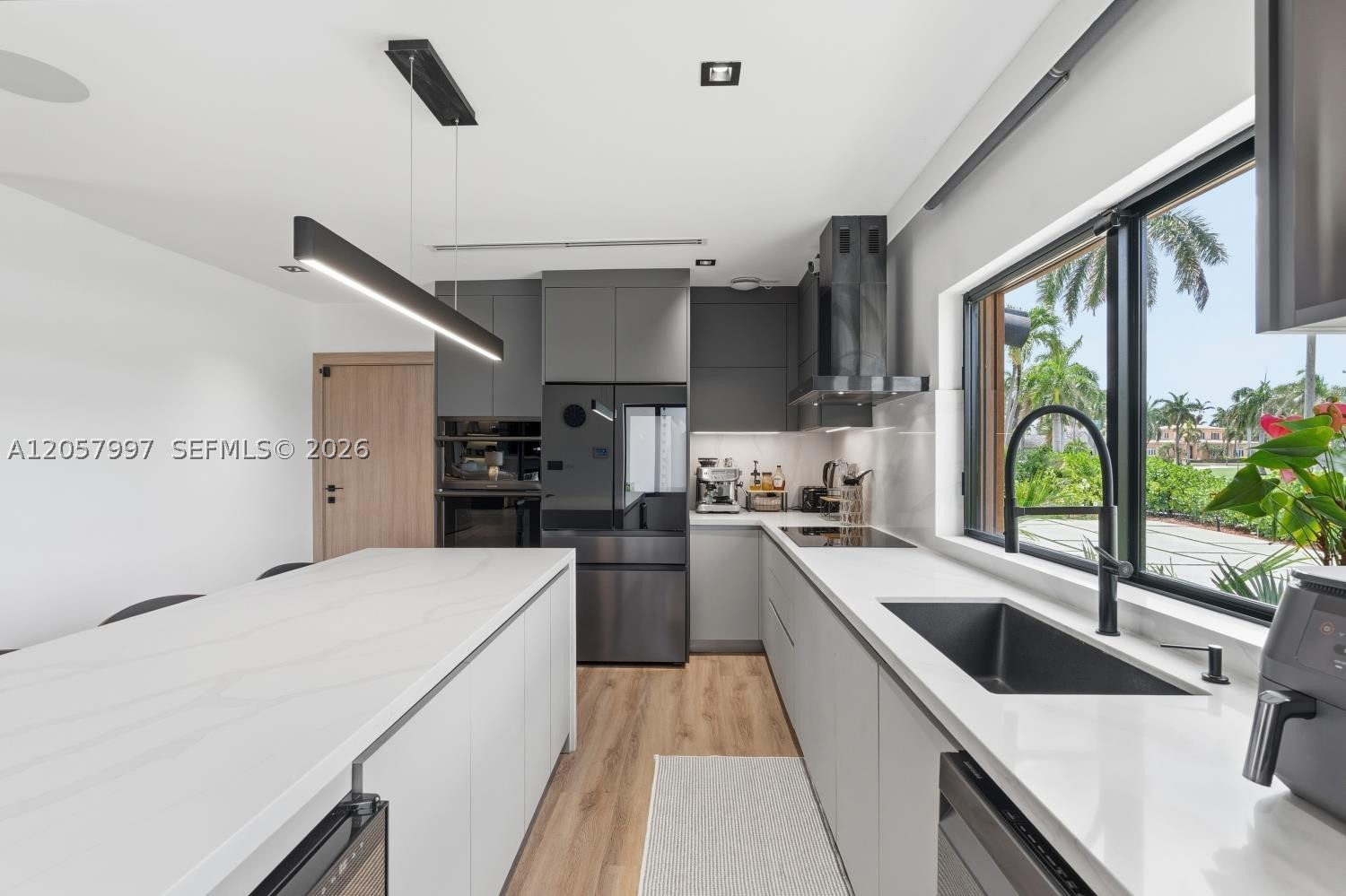 1204 S Northlake Dr, Hollywood FL 33019