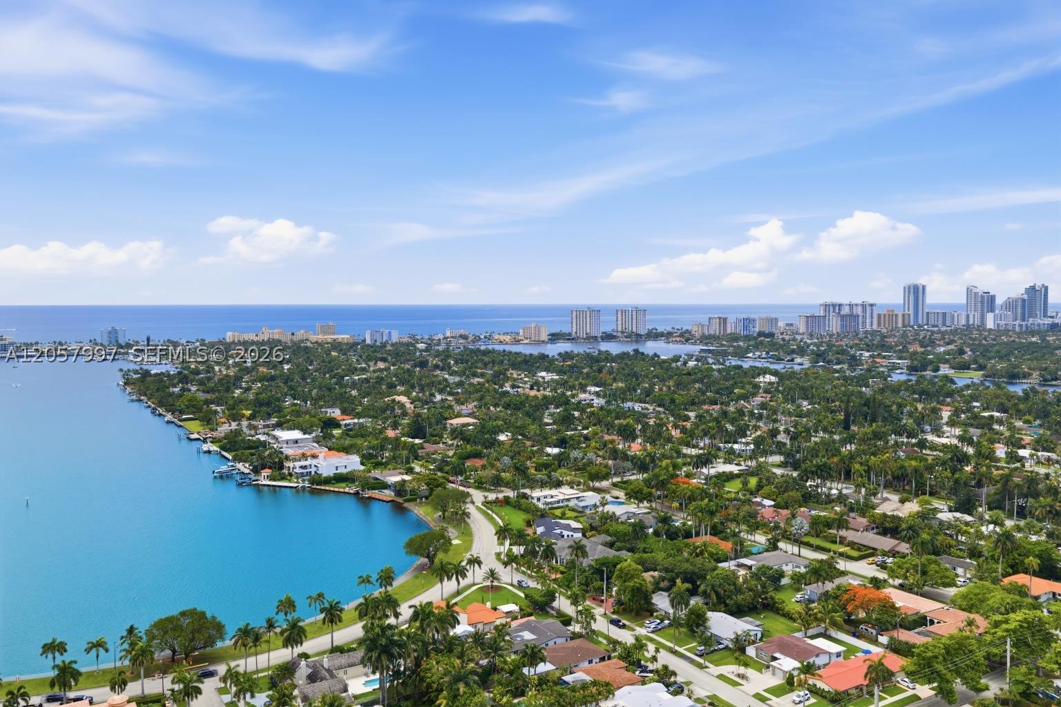 1204 S Northlake Dr, Hollywood FL 33019