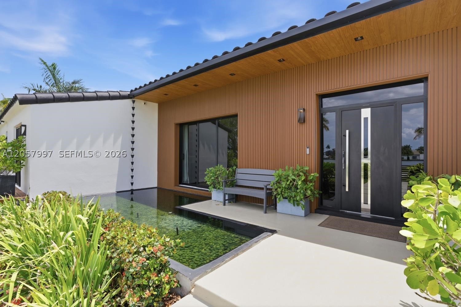 1204 S Northlake Dr, Hollywood FL 33019
