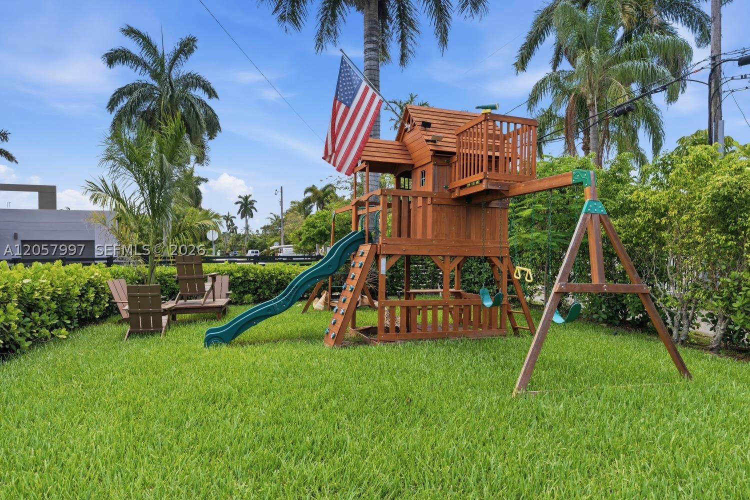 1204 S Northlake Dr, Hollywood FL 33019
