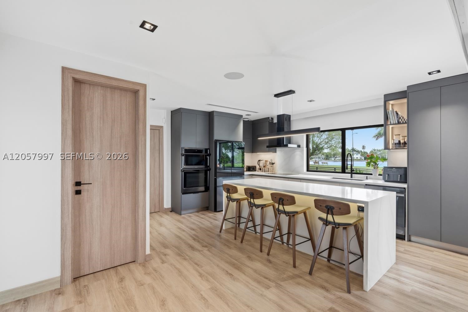 1204 S Northlake Dr, Hollywood FL 33019
