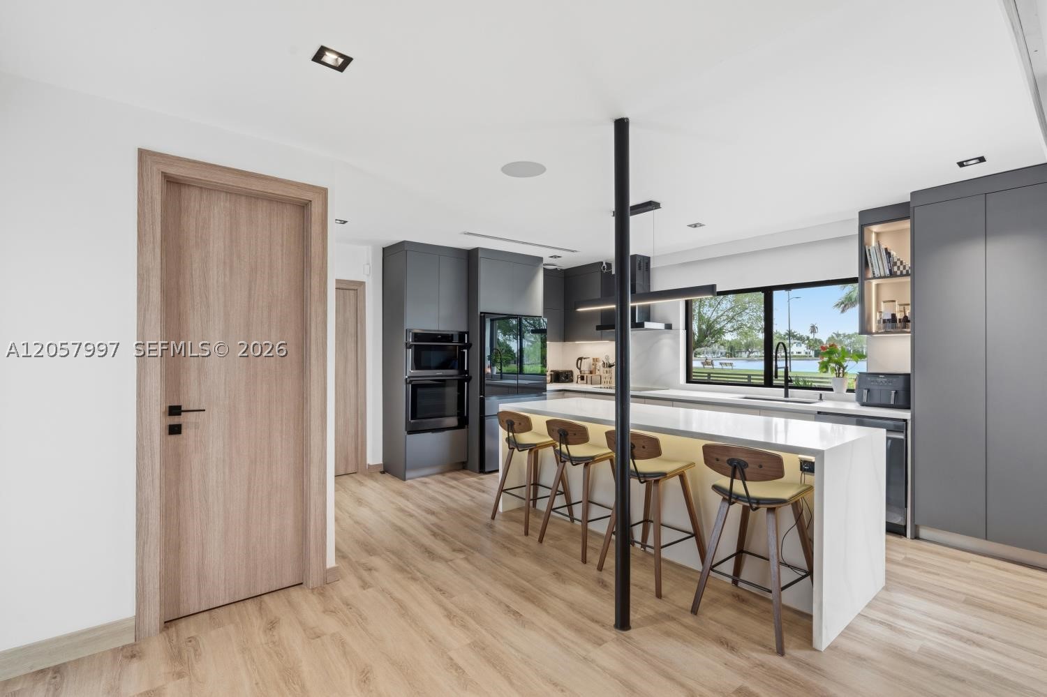 1204 S Northlake Dr, Hollywood FL 33019