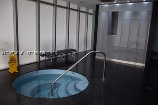 55 SE 6th St #3906W, Miami FL 33131