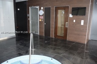 55 SE 6th St #3906W, Miami FL 33131