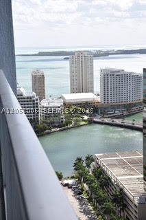 55 SE 6th St #3906W, Miami FL 33131