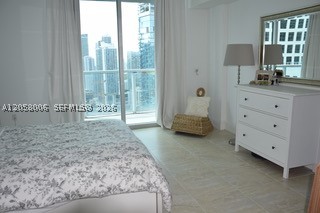 55 SE 6th St #3906W, Miami FL 33131