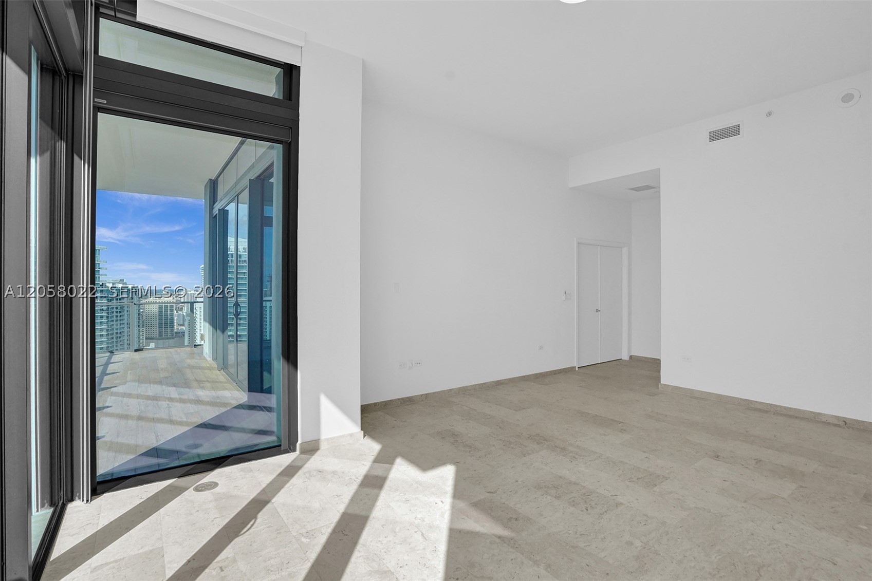 88 SW 7th St #4011, Miami FL 33130