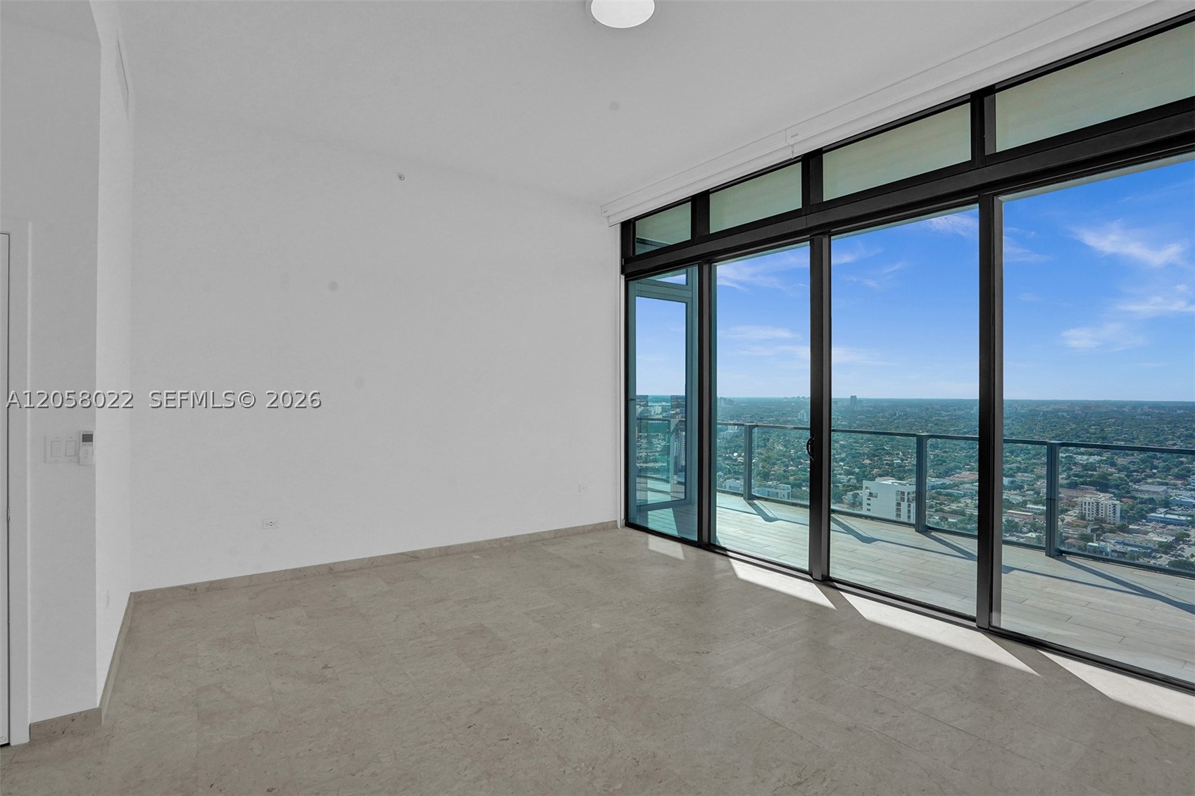 88 SW 7th St #4011, Miami FL 33130