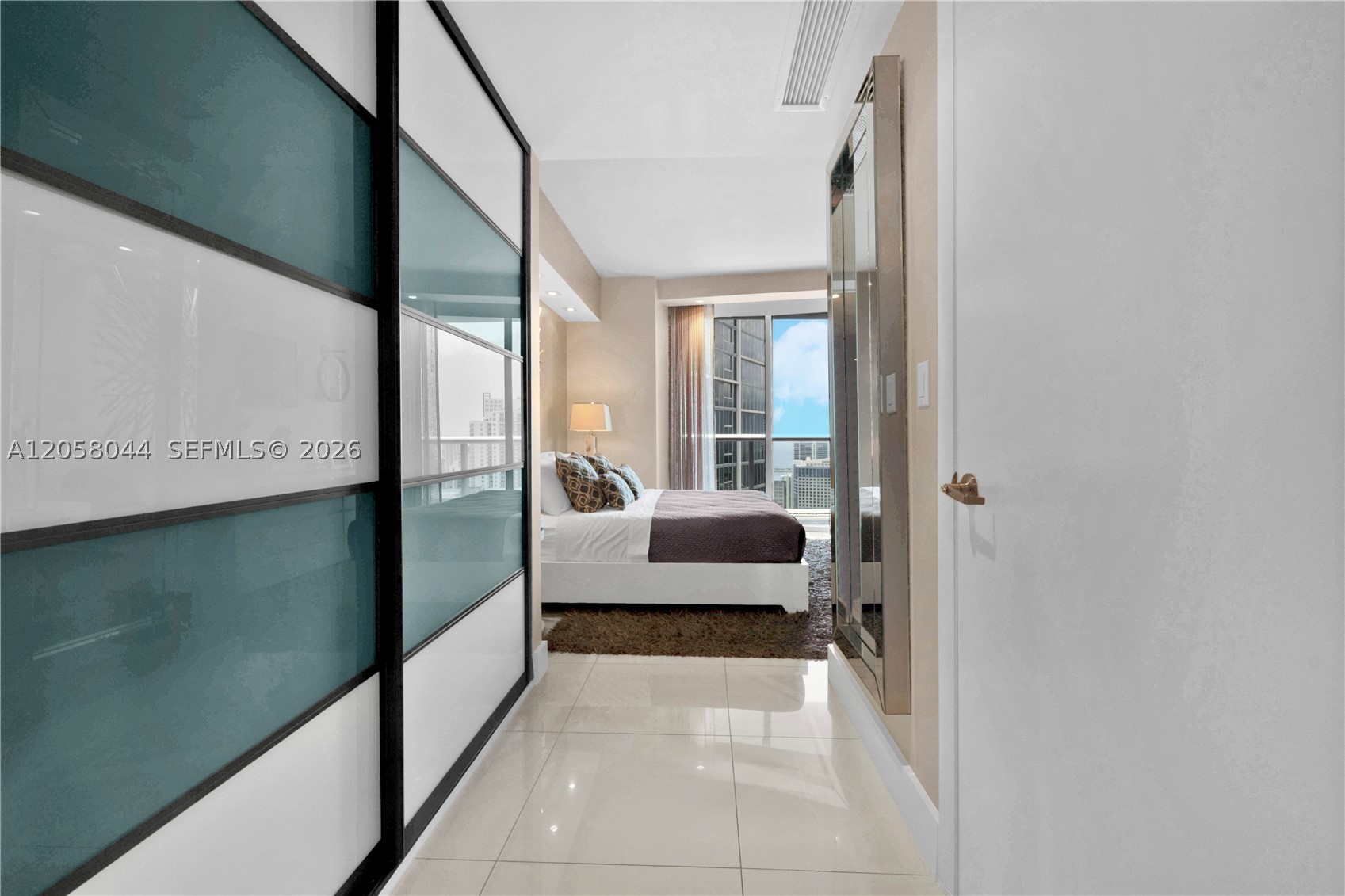 475 Brickell Ave #5013, Miami FL 33131