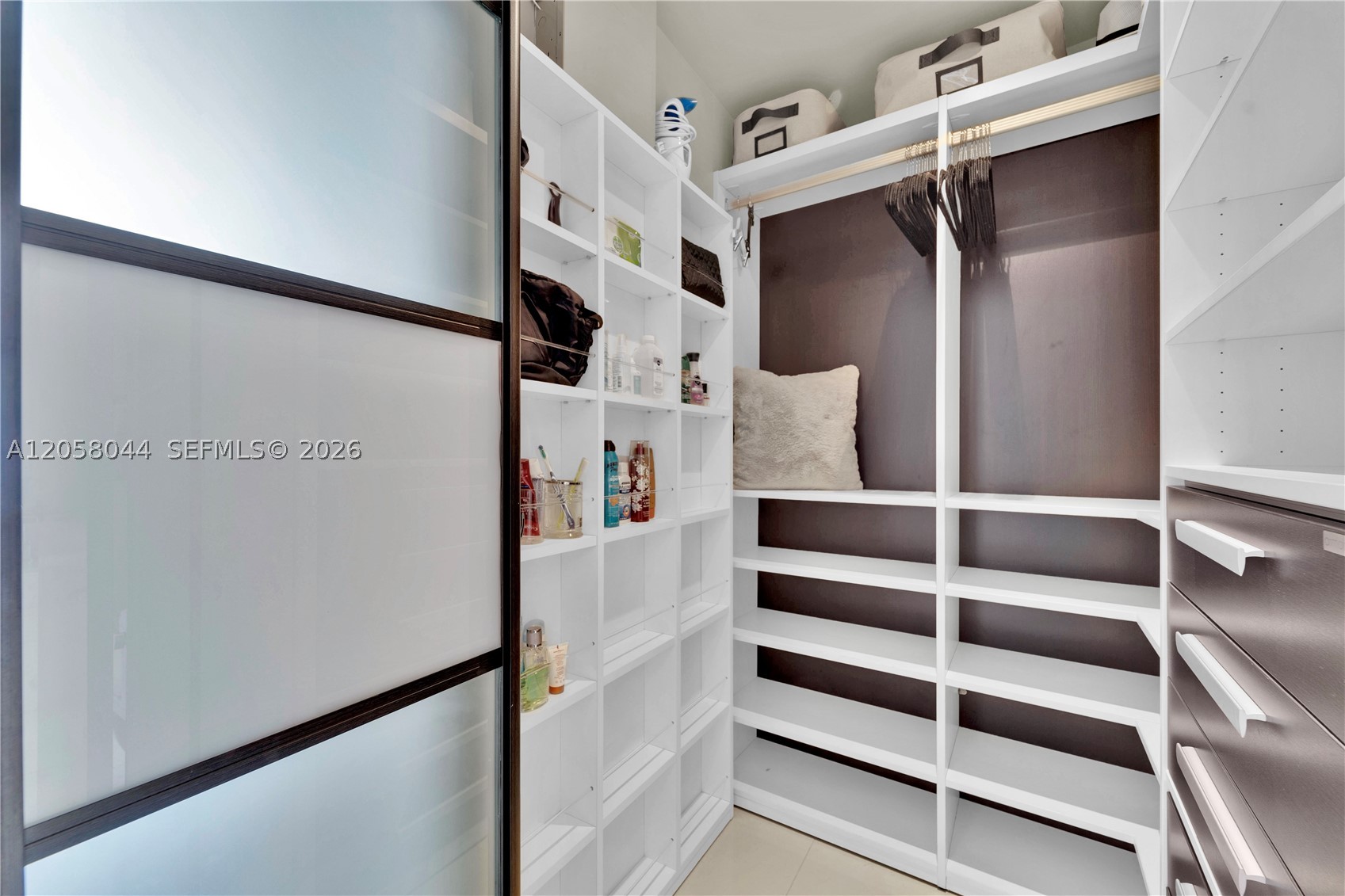 475 Brickell Ave #5013, Miami FL 33131