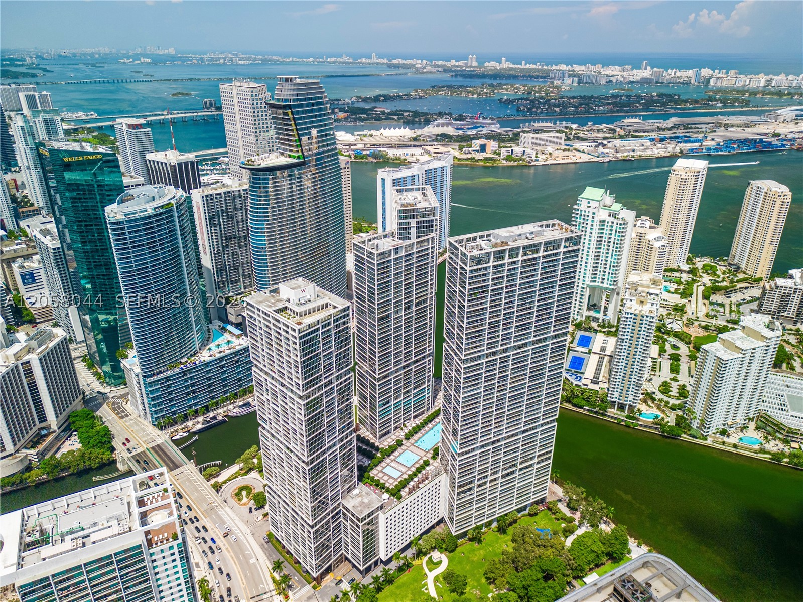 475 Brickell Ave #5013, Miami FL 33131