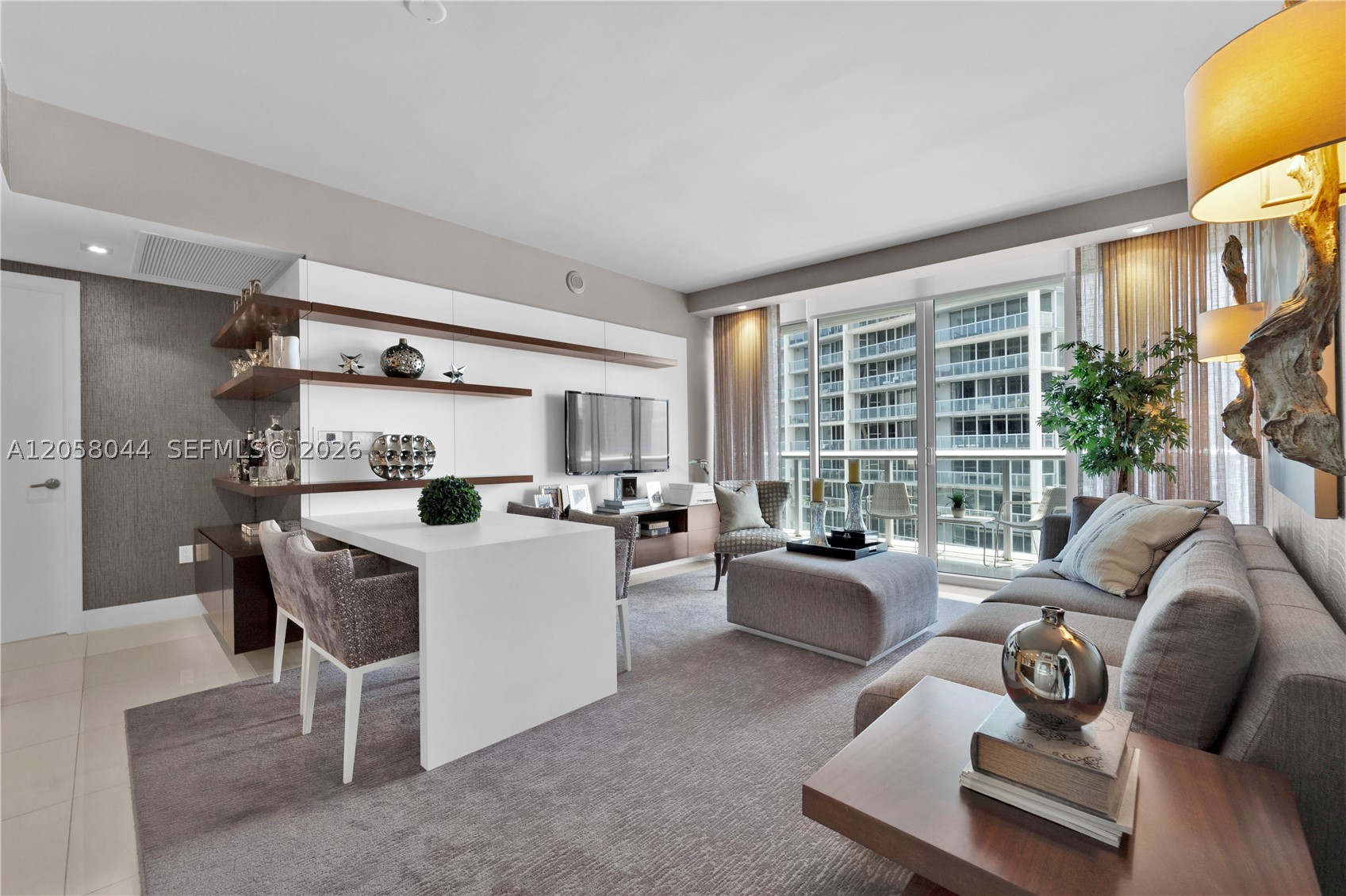 475 Brickell Ave #5013, Miami FL 33131