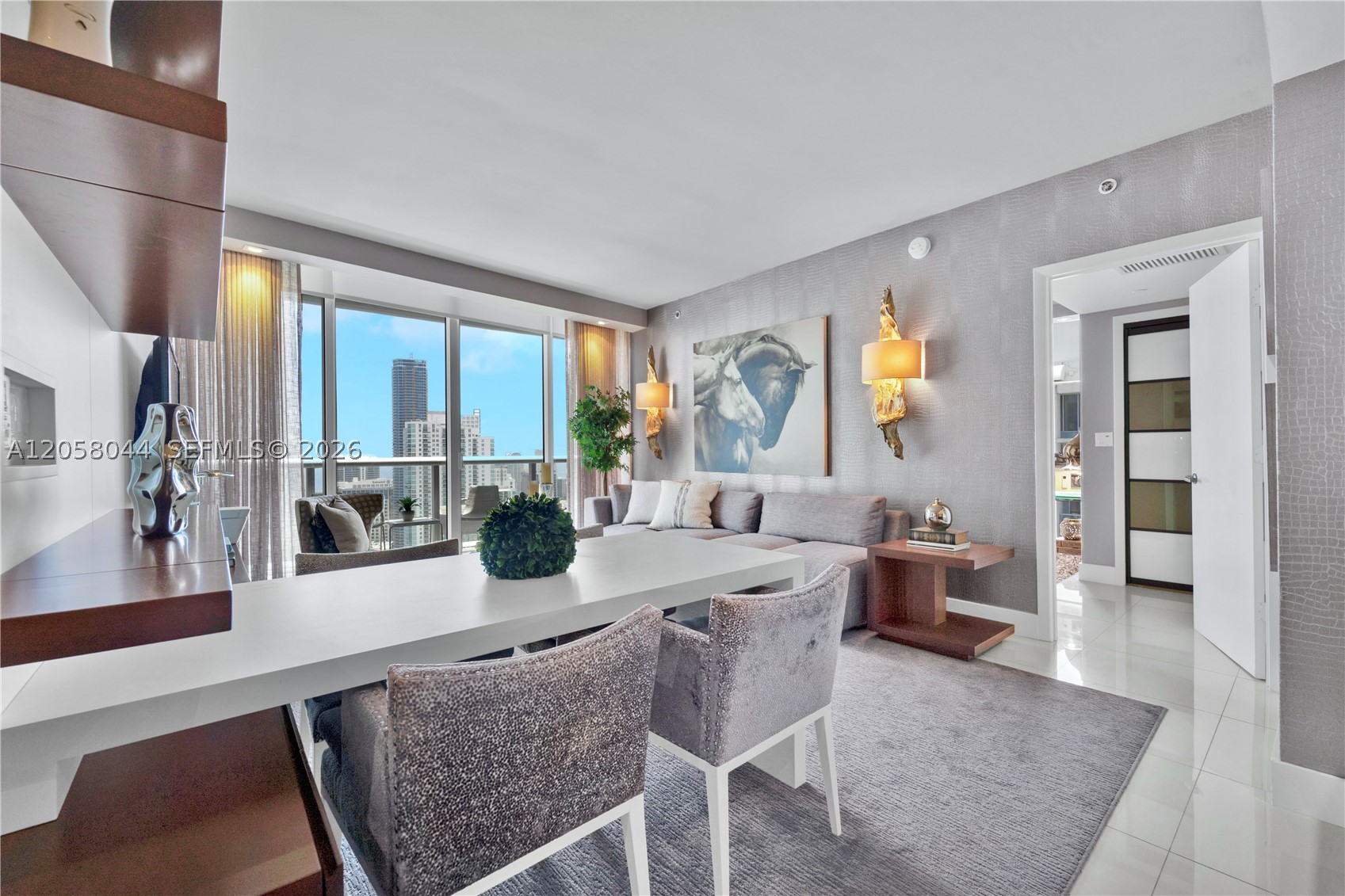 475 Brickell Ave #5013, Miami FL 33131