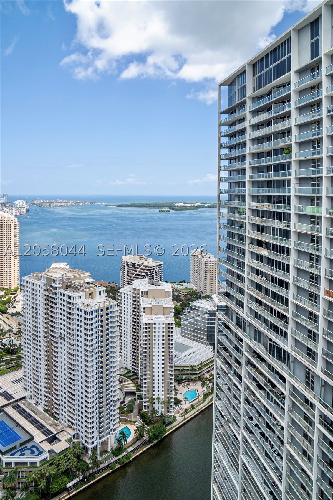 475 Brickell Ave #5013, Miami FL 33131