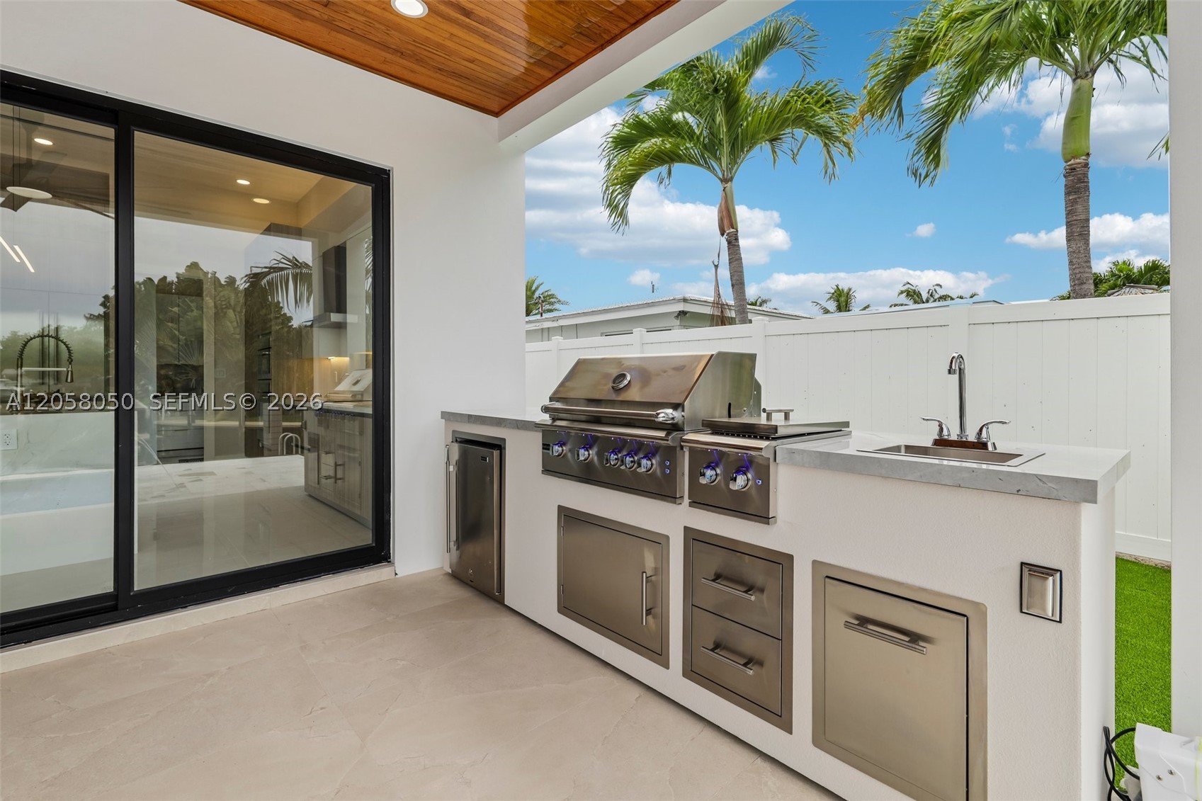 1304 SE 10th Ter, Deerfield Beach FL 33441