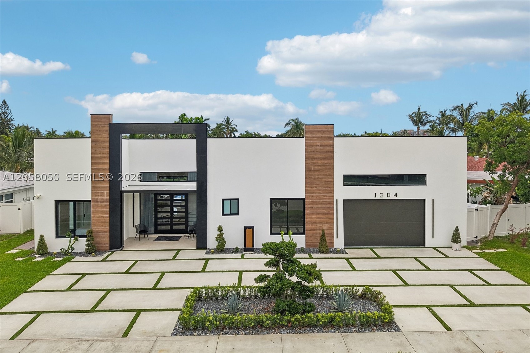 1304 SE 10th Ter, Deerfield Beach FL 33441