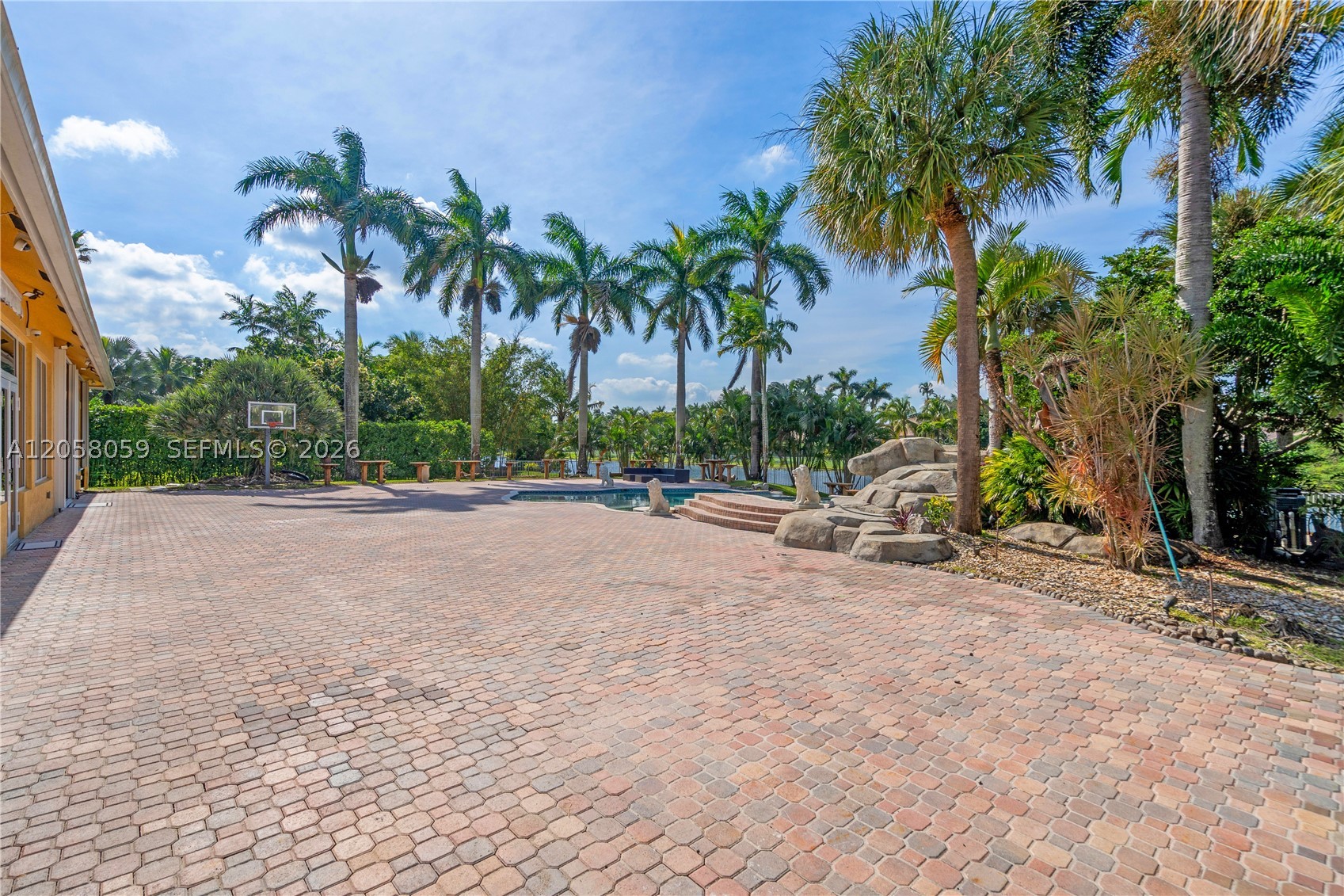 2161 SW 131st Ter, Davie FL 33325
