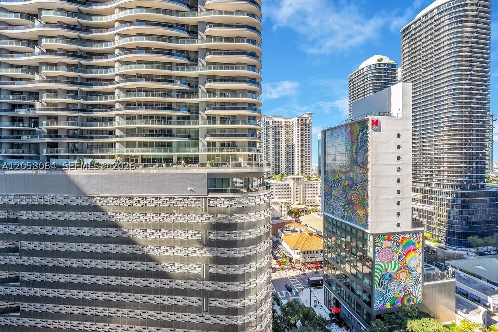 1010 Brickell Ave #1810, Miami FL 33131