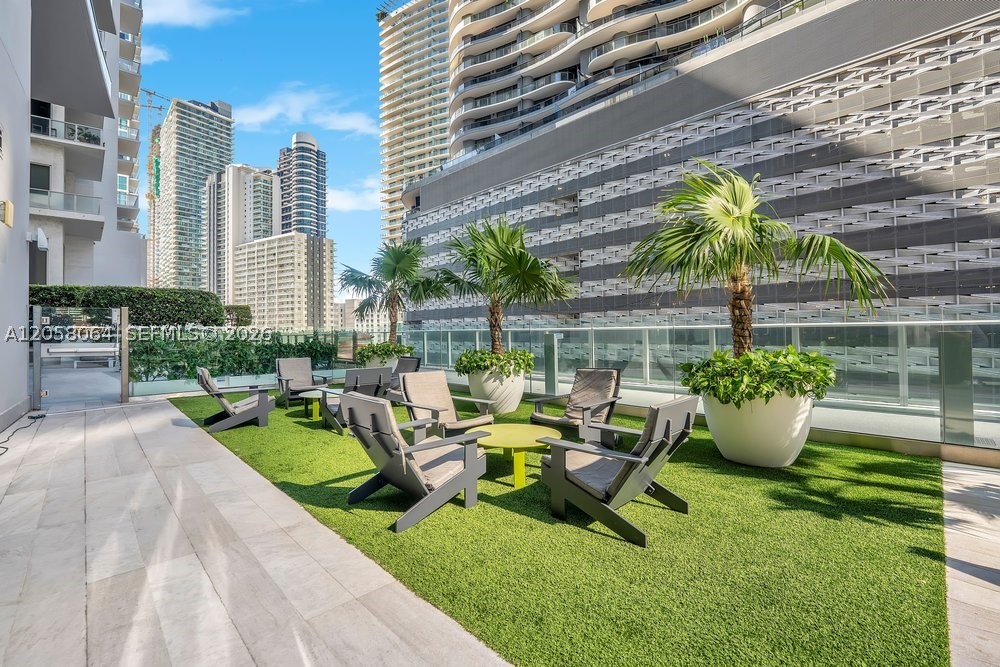 1010 Brickell Ave #1810, Miami FL 33131