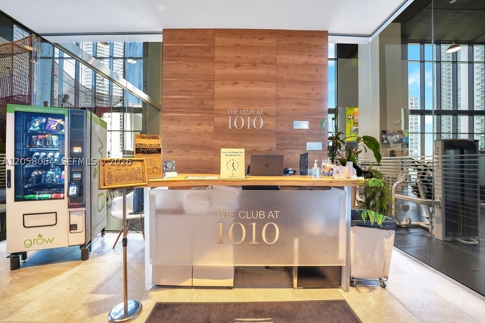 1010 Brickell Ave #1810, Miami FL 33131
