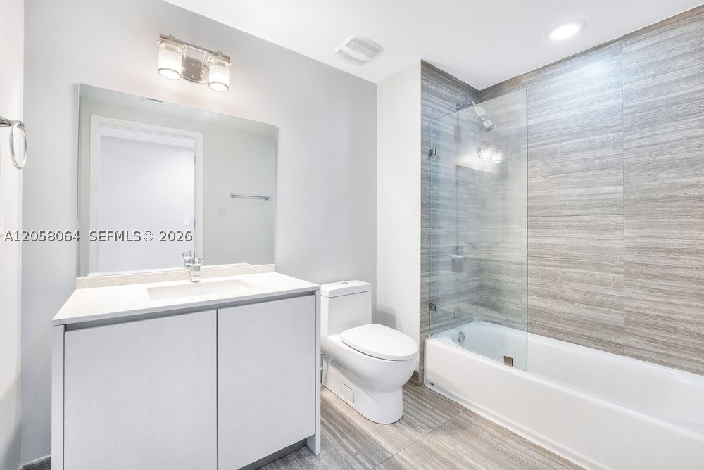 1010 Brickell Ave #1810, Miami FL 33131