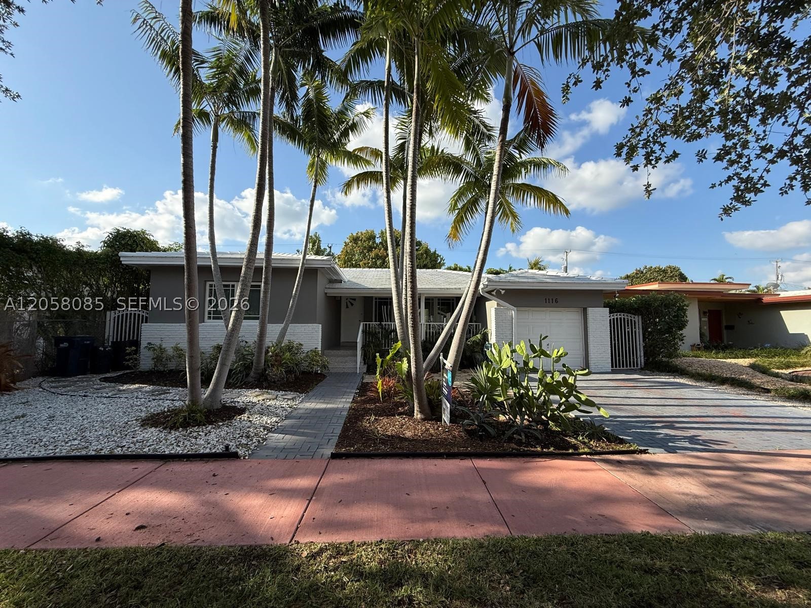 1116 Biarritz Dr, Miami Beach FL 33141